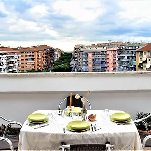  Appartamento Attico Luminoso Terrazza Metro A Aria Cond Wifi Italia